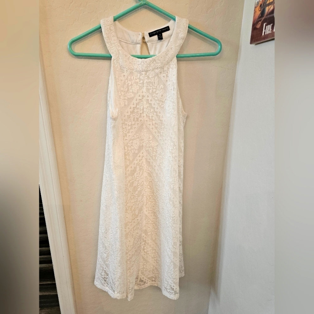 Elegant White Lace Dress